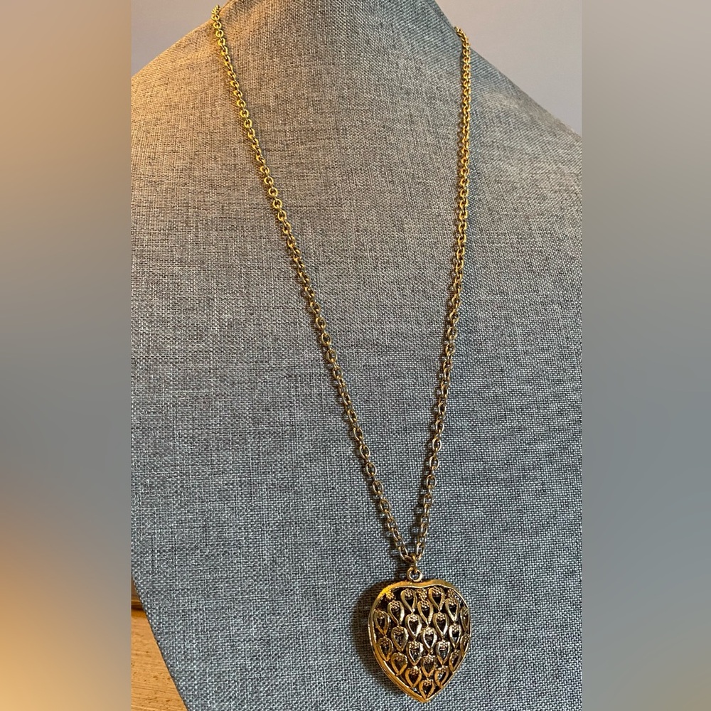 YOCHI NY Gold Heart Pendant Necklace